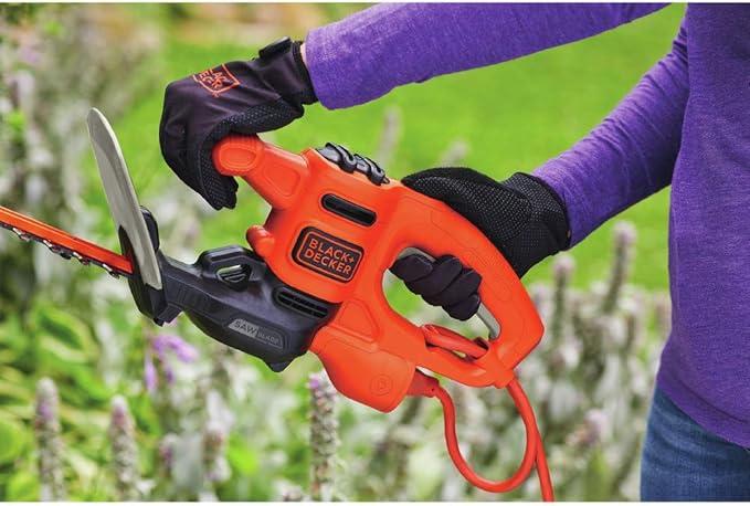 BLACK+DECKER Hedge Trimmer, Dual-Action Blade, 16-Inch (BEHTS125)