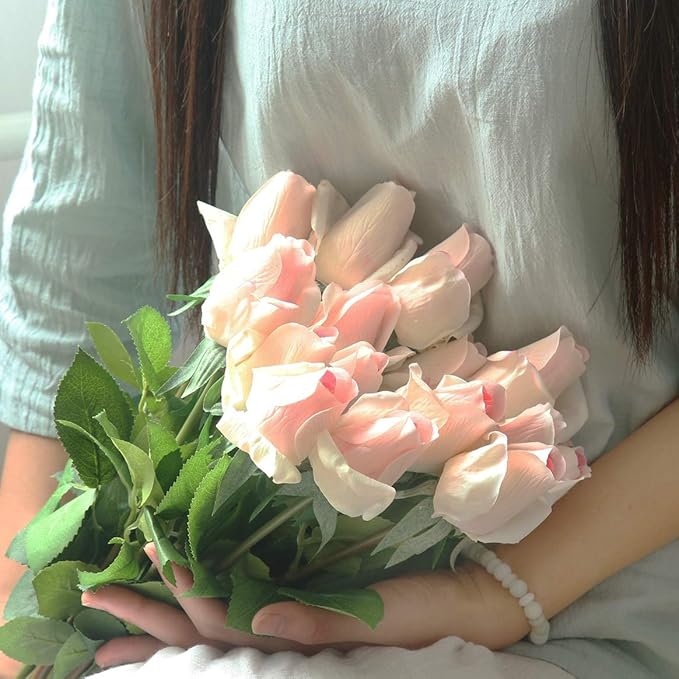 12pcs Real Look Artificial Rose Buds, 22 Inch Real Touch Silk Rosebud, Realistic Design Artificial Flower with Real Feel Petals,Silk Flower Bud for Wedding Home Décor,Champagne